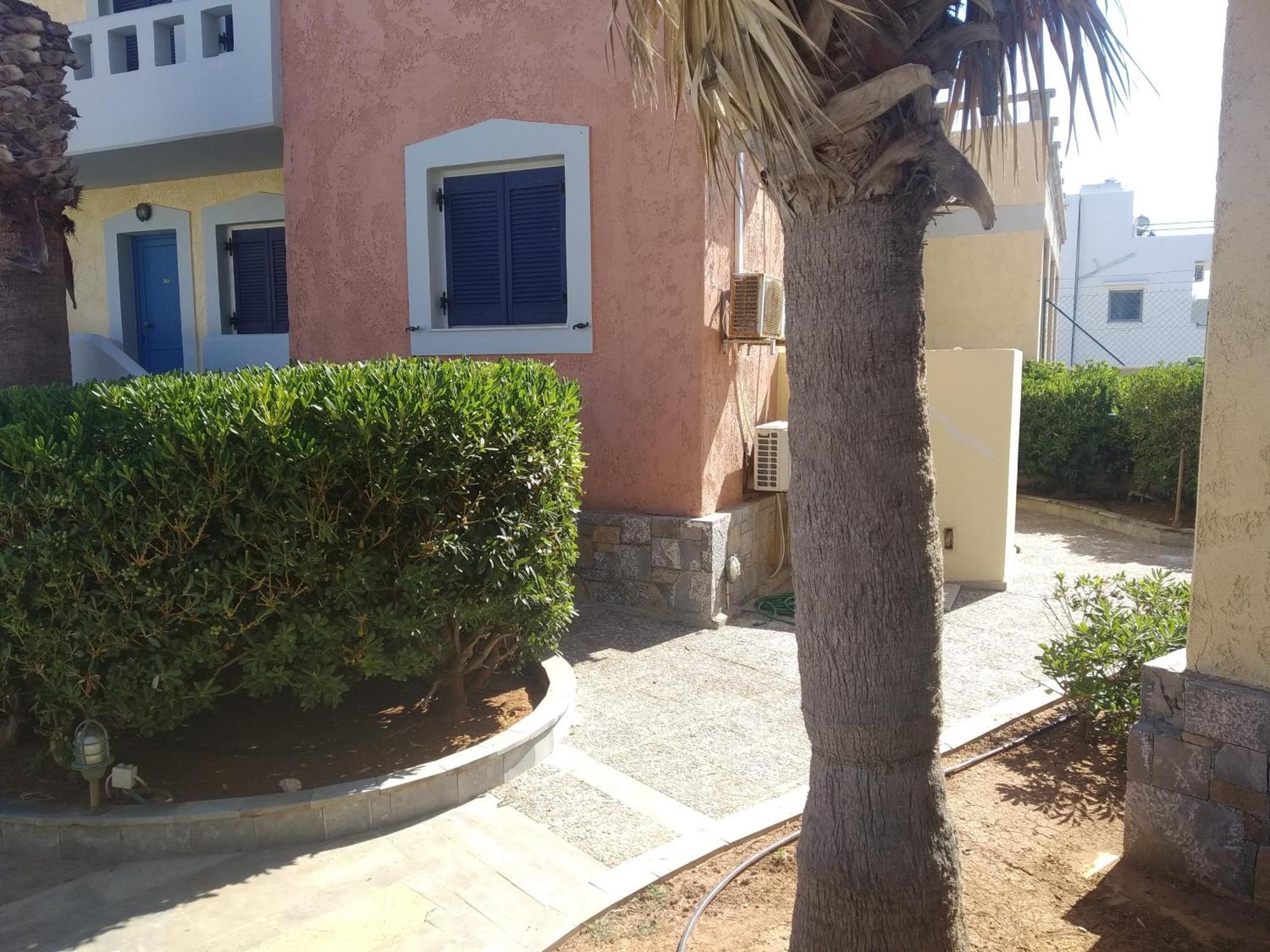 Niros Beachfront Aparthotel Kokkini Hani エクステリア 写真