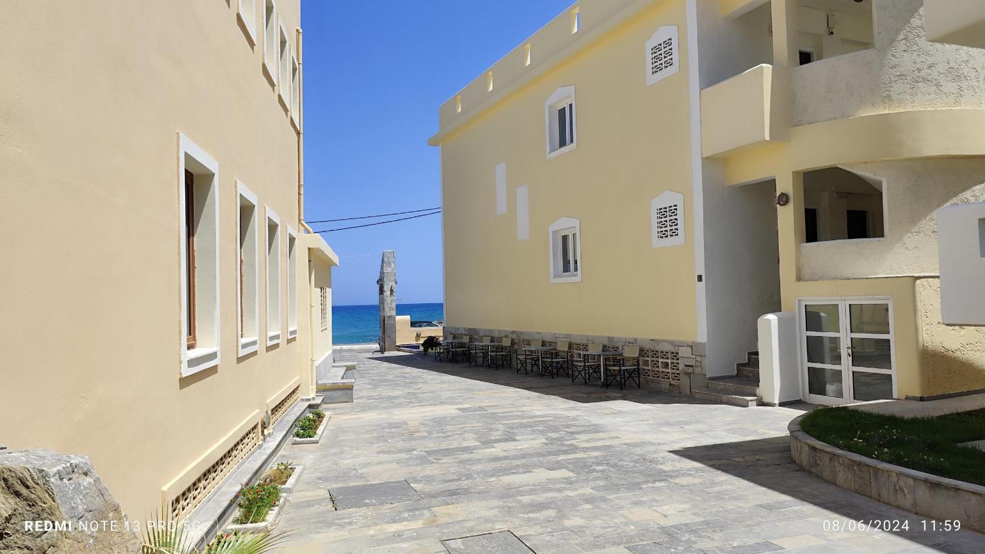Niros Beachfront Aparthotel Kokkini Hani エクステリア 写真