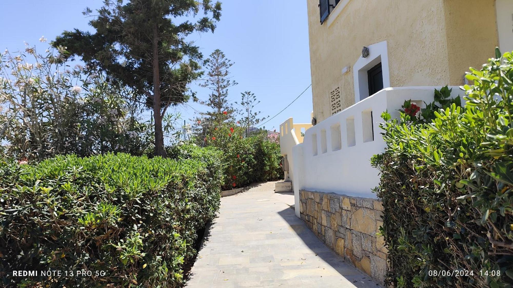 Niros Beachfront Aparthotel Kokkini Hani エクステリア 写真