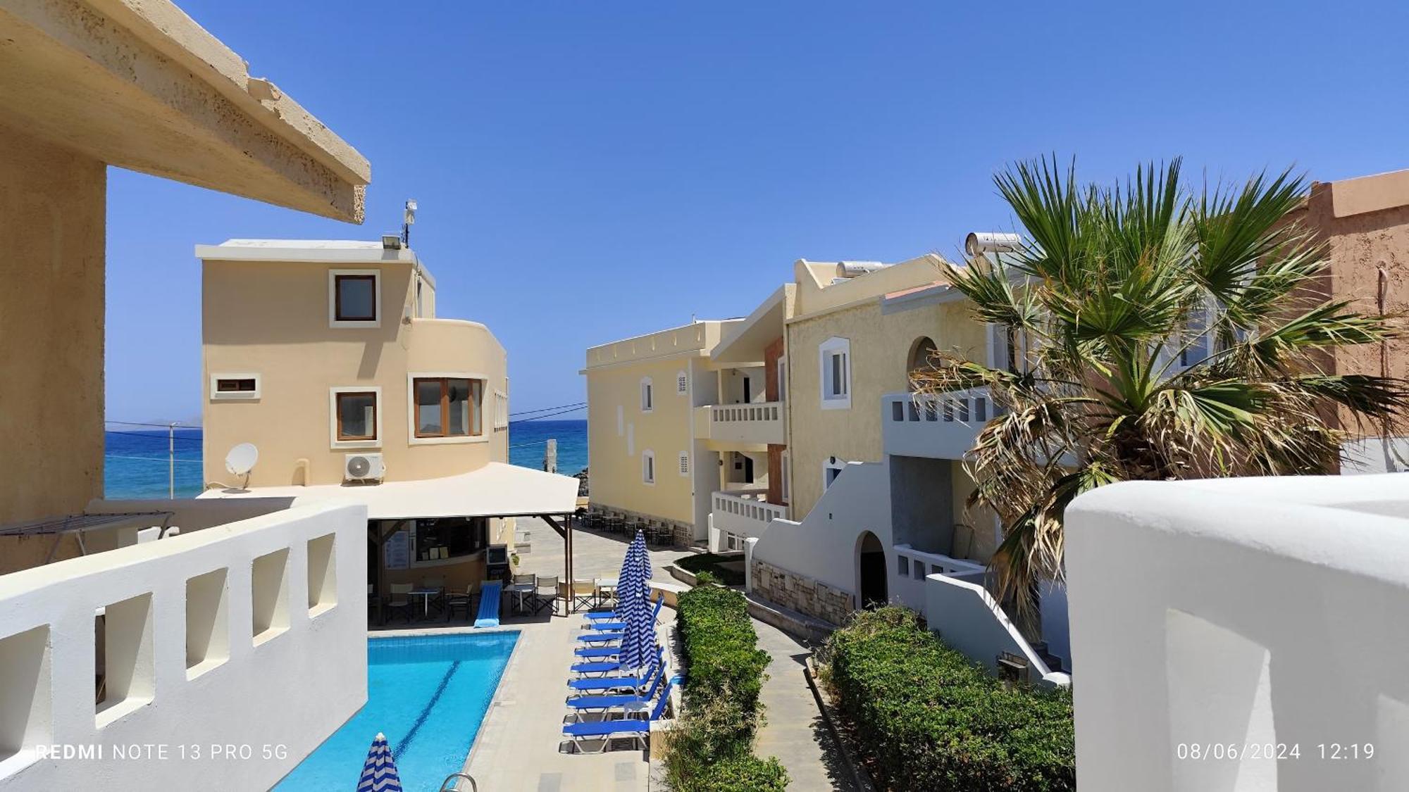 Niros Beachfront Aparthotel Kokkini Hani エクステリア 写真