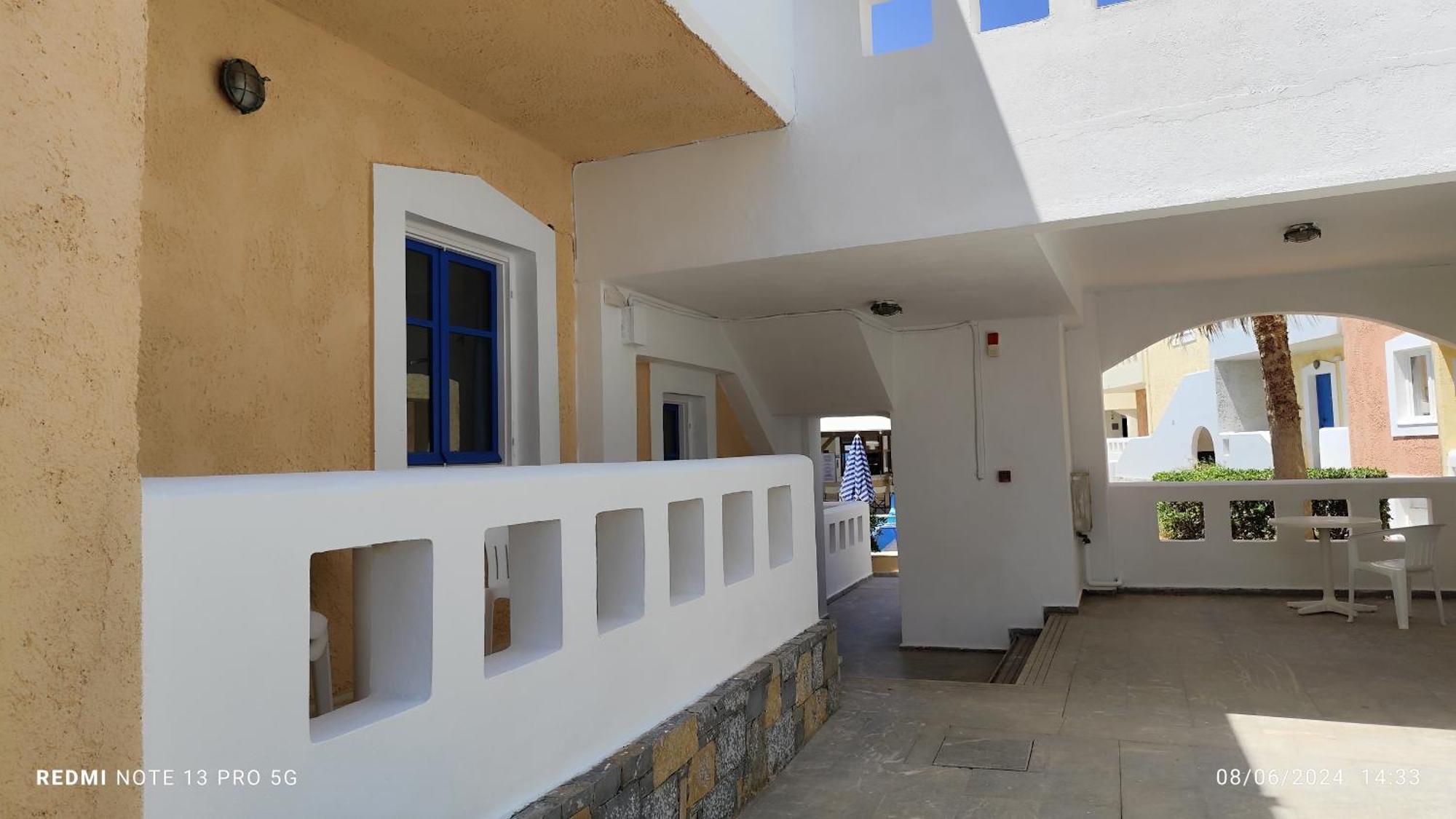 Niros Beachfront Aparthotel Kokkini Hani エクステリア 写真