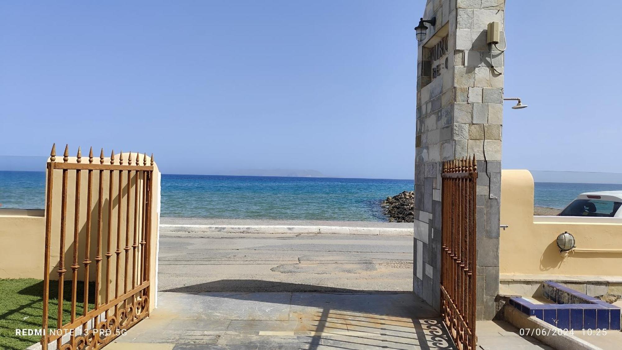 Niros Beachfront Aparthotel Kokkini Hani エクステリア 写真