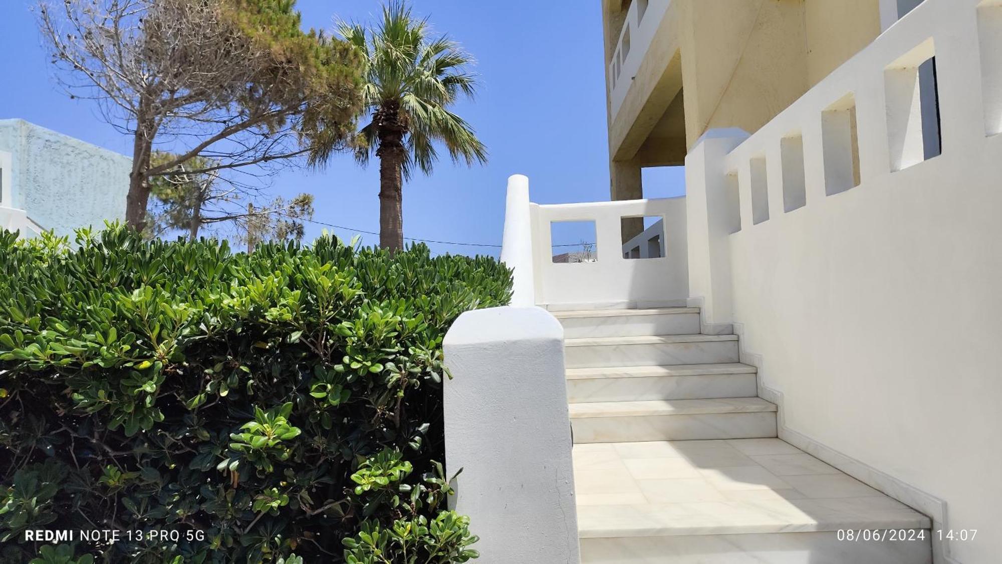 Niros Beachfront Aparthotel Kokkini Hani エクステリア 写真