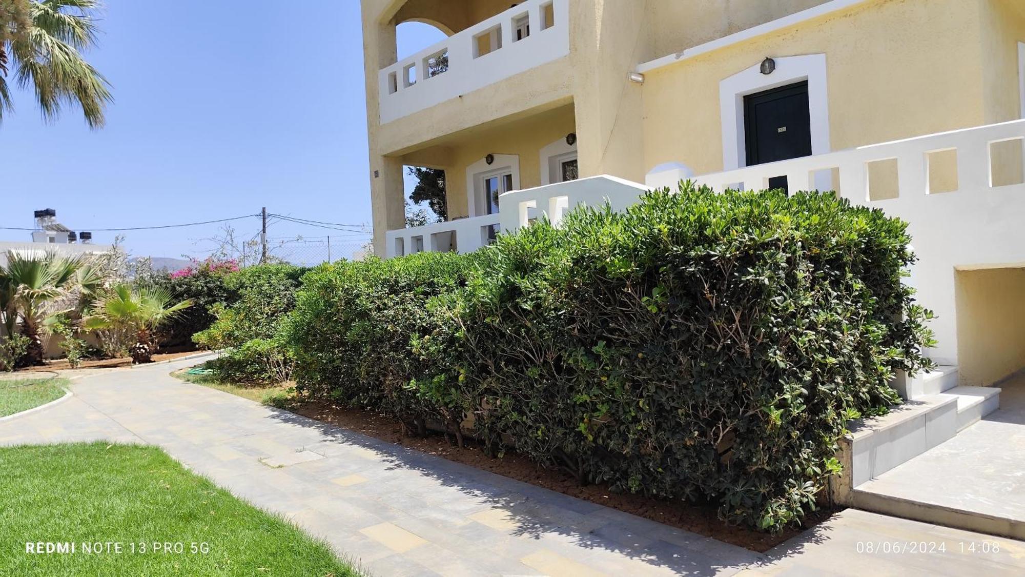 Niros Beachfront Aparthotel Kokkini Hani エクステリア 写真