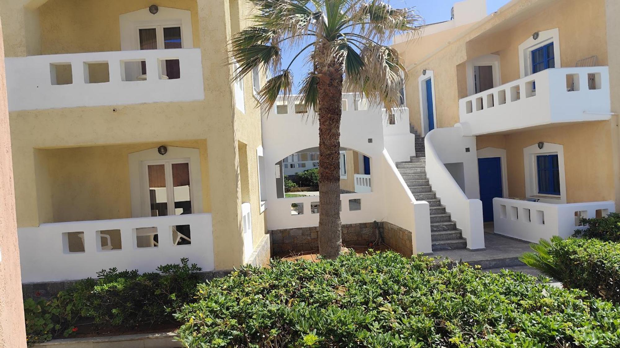 Niros Beachfront Aparthotel Kokkini Hani エクステリア 写真