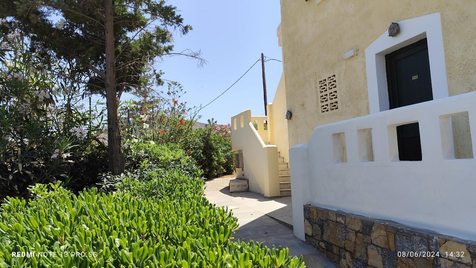 Niros Beachfront Aparthotel Kokkini Hani エクステリア 写真