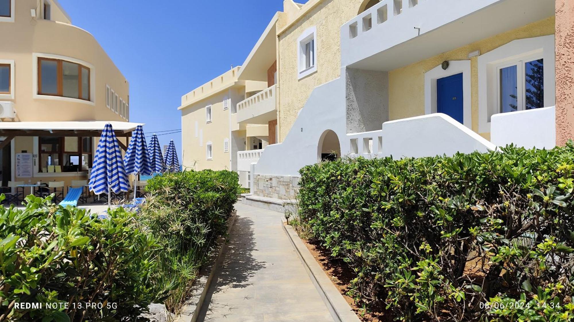 Niros Beachfront Aparthotel Kokkini Hani エクステリア 写真