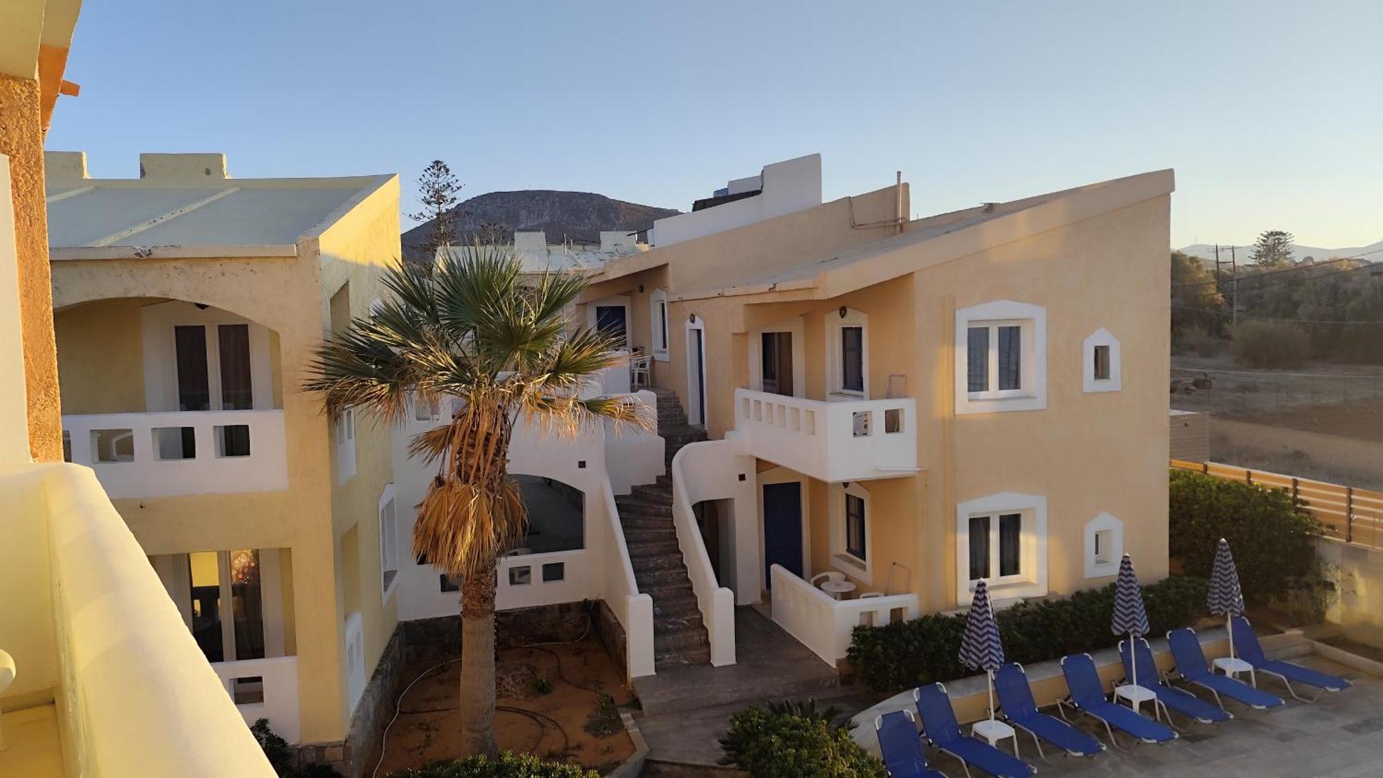 Niros Beachfront Aparthotel Kokkini Hani エクステリア 写真