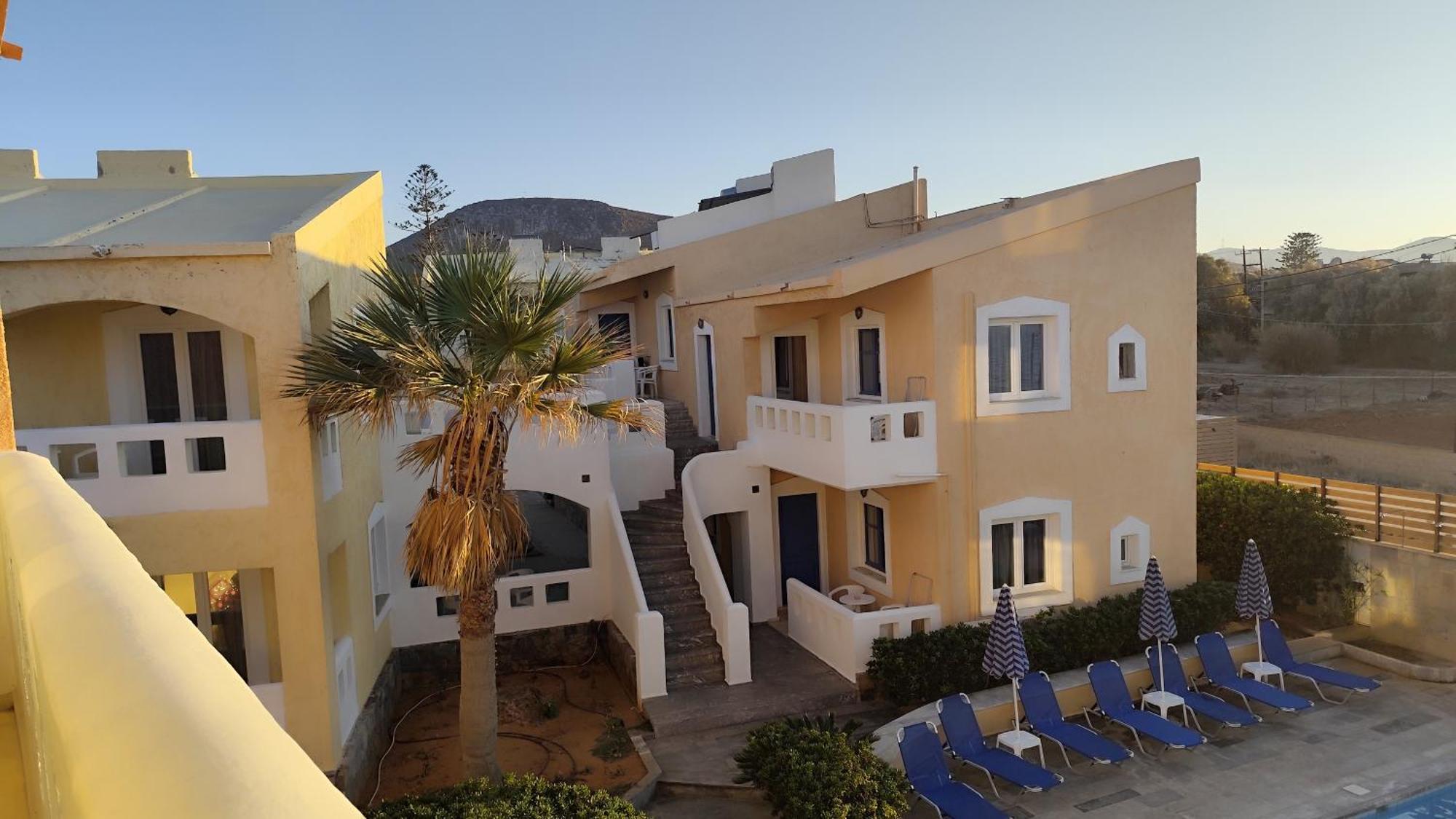 Niros Beachfront Aparthotel Kokkini Hani エクステリア 写真