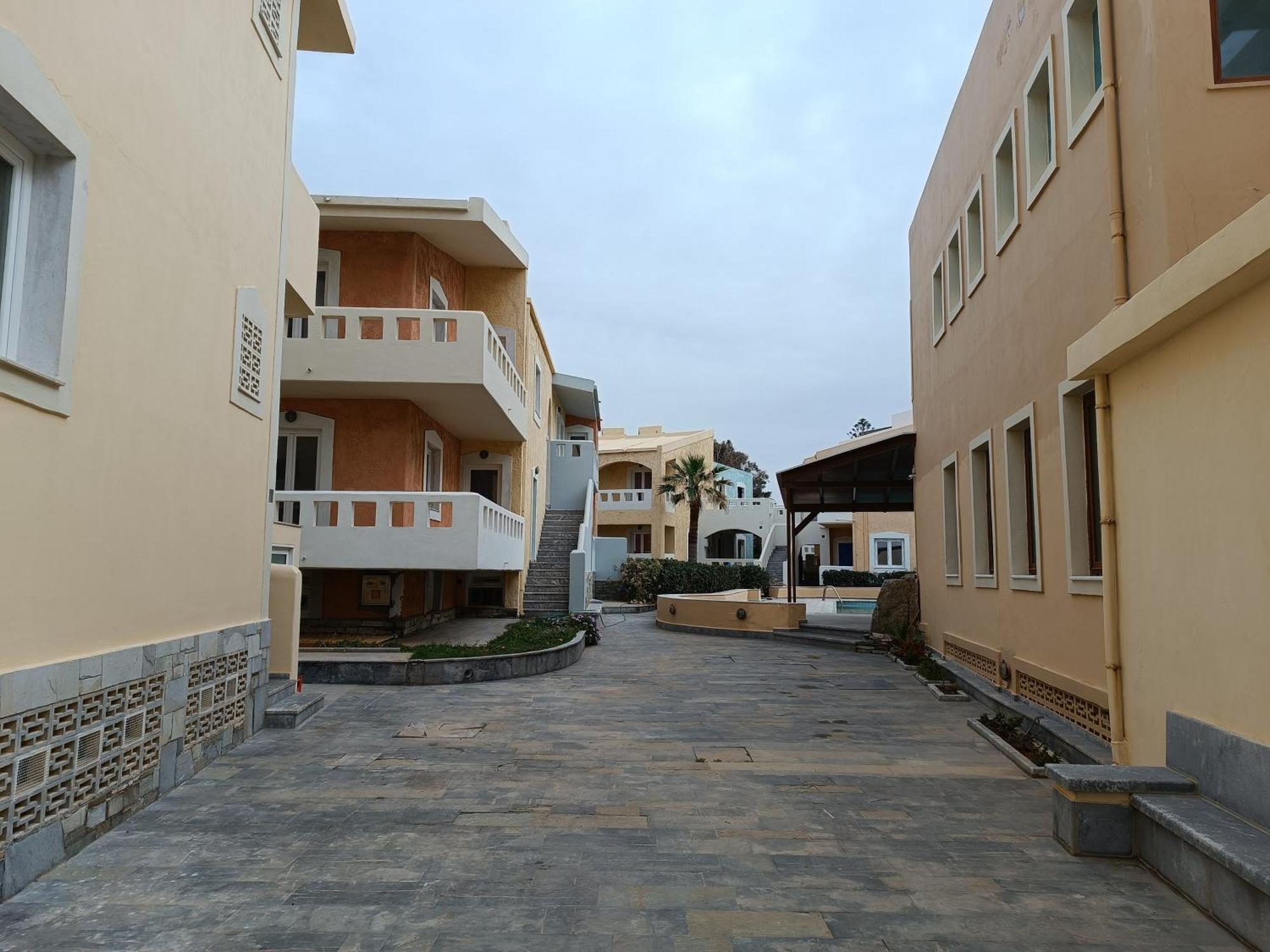 Niros Beachfront Aparthotel Kokkini Hani エクステリア 写真